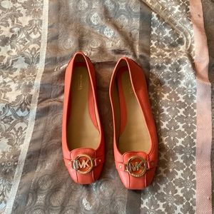 Michel Kors coral ballet flats